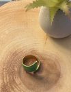 ✨ UShine.gr: Ατσάλινο statement δαχτυλίδι με πράσινη πέτρα σε γεωμετρικό σχέδιο No 1351