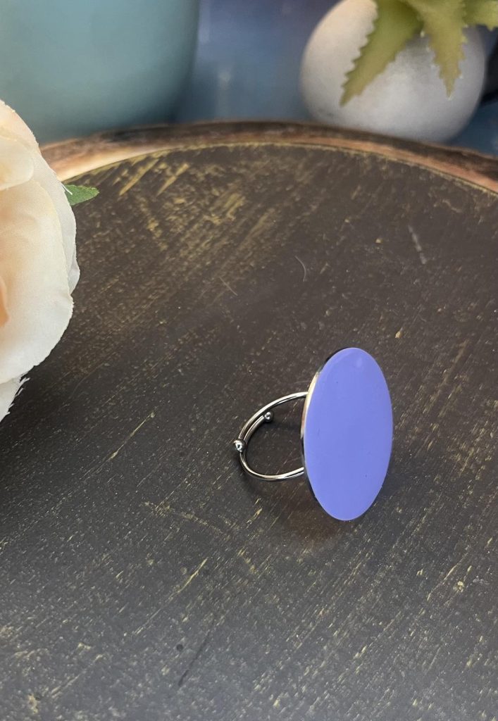 ✨ UShine.gr: Ατσάλινο statement δαχτυλίδι οβάλ με glossy επιφάνεια (λιλά) No 1353