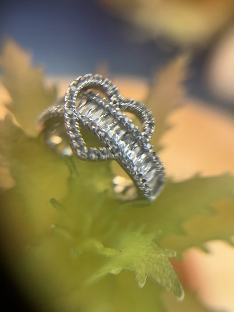 ✨ UShine.gr: Ατσάλινο statement δαχτυλίδι Infinity με baguette κρυστάλλους No 1357