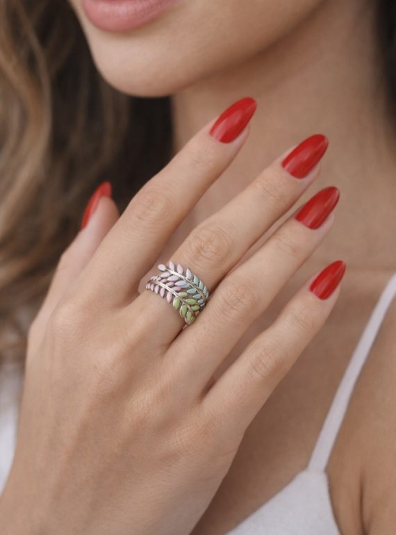 ✨ UShine.gr: Ατσάλινο statement δαχτυλίδι Leaf με πολύχρωμα φύλλα (ασημί) No 1358