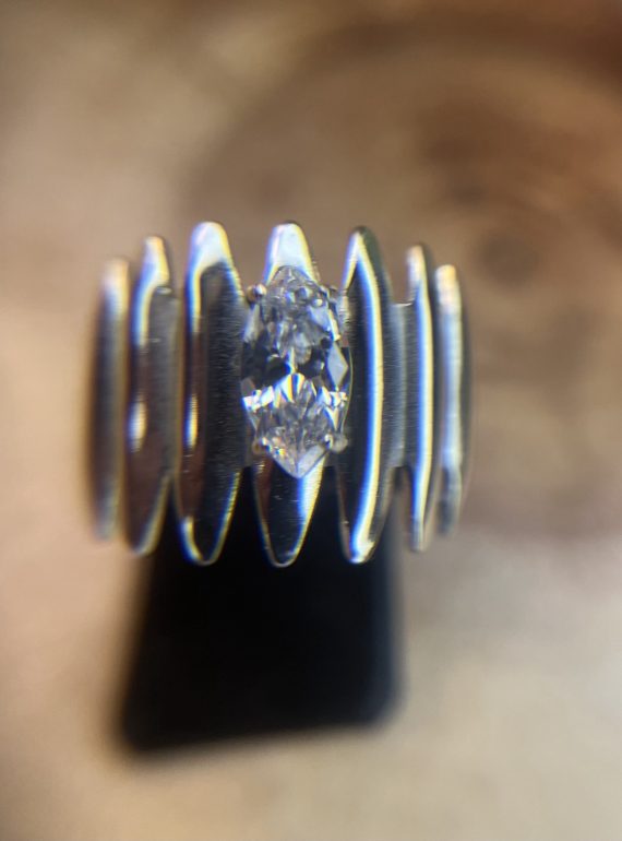 ✨ UShine.gr: Χειροποίητο Ατσάλινο statement δαχτυλίδι wide band με marquise κρύσταλλο (ασημί) No 7037