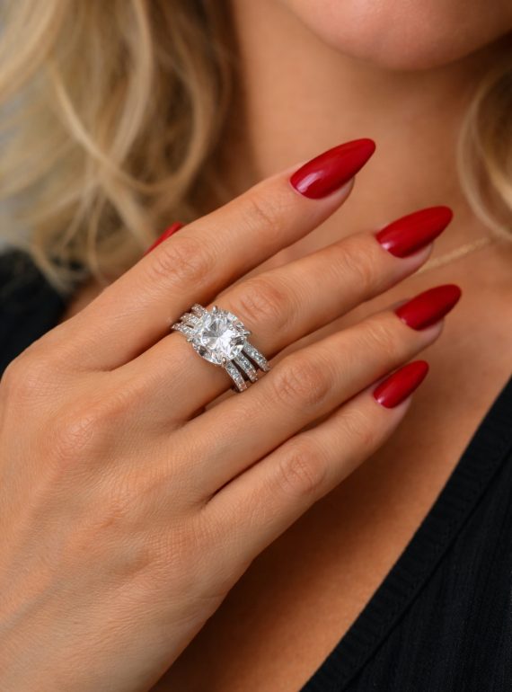 ✨ UShine.gr: Ατσάλινο statement δαχτυλίδι με τετράγωνο κρύσταλλο & pavé λεπτομέρειες No 1362