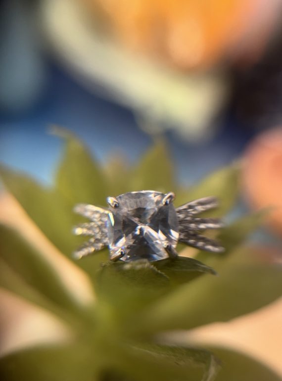 ✨ UShine.gr: Ατσάλινο statement δαχτυλίδι με τετράγωνο κρύσταλλο & pavé λεπτομέρειες No 1362