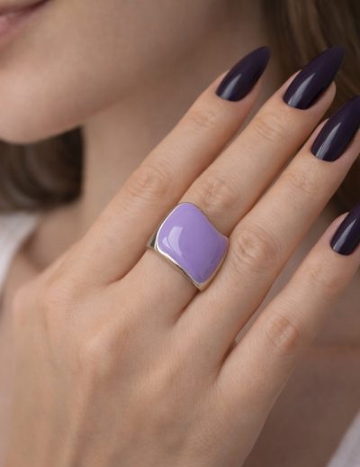 ✨ UShine.gr: Ατσάλινο statement δαχτυλίδι με glossy μωβ επιφάνεια (λιλά) No 1363