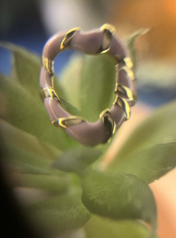 ✨ UShine.gr: Ατσάλινο statement δαχτυλίδι καρδιά με enamel λεπτομέρειες (ροζ & χρυσό) No 1367