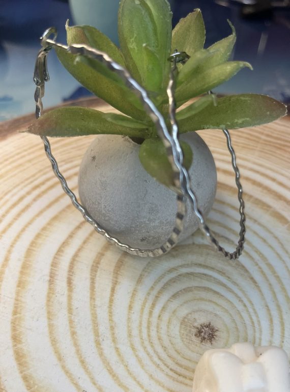 ✨ UShine.gr: Ατσάλινα statement σκουλαρίκια κρίκοι με σφυρήλατη υφή (ασημί) No 1372