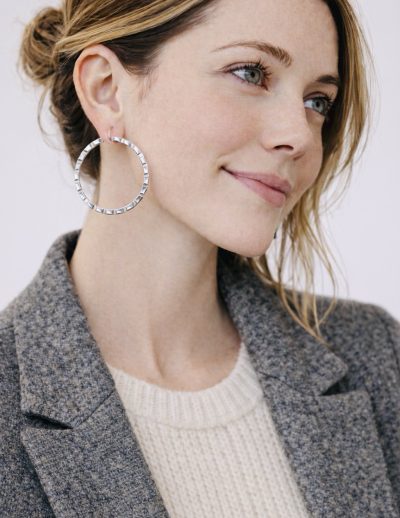 ✨ UShine.gr: Ατσάλινα statement σκουλαρίκια κρίκοι με σφυρήλατη υφή (ασημί) No 1372