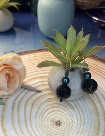 ✨ UShine.gr: Ατσάλινα σκουλαρίκια με μαύρες χάντρες & μεταλλικές λεπτομέρειες No 1375