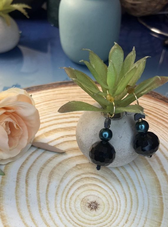 ✨ UShine.gr: Ατσάλινα σκουλαρίκια με μαύρες χάντρες & μεταλλικές λεπτομέρειες No 1375