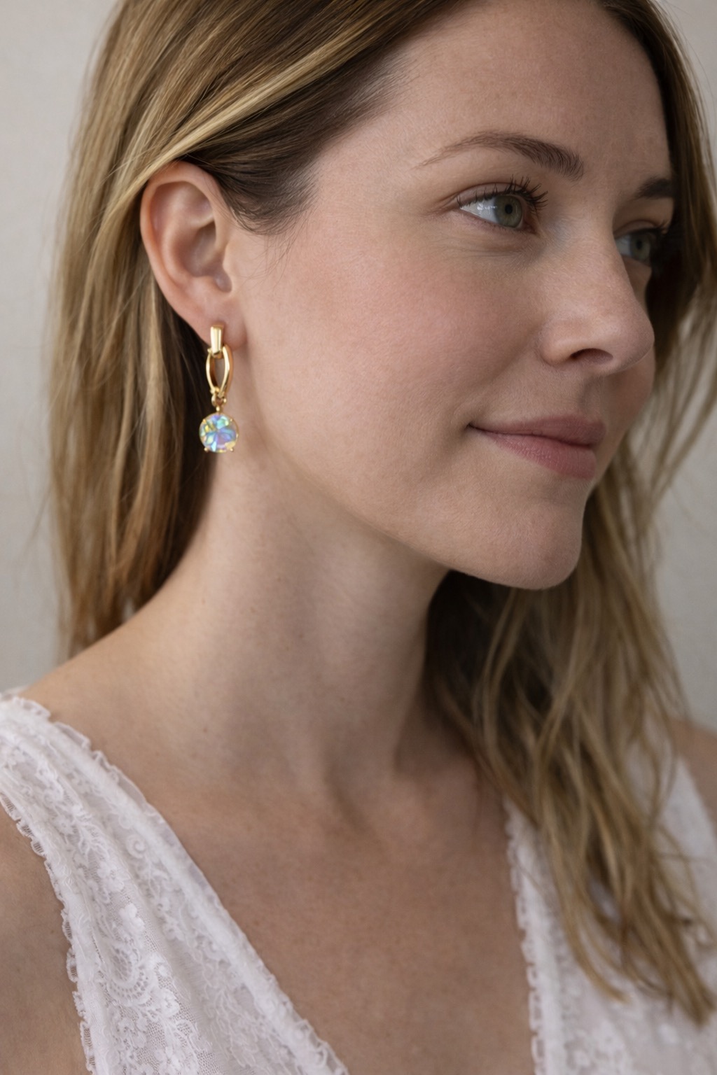 ✨ UShine.gr: Ατσάλινα σκουλαρίκια κρίκος με κρεμαστό κρύσταλλο Aurora (χρυσό) No 1376