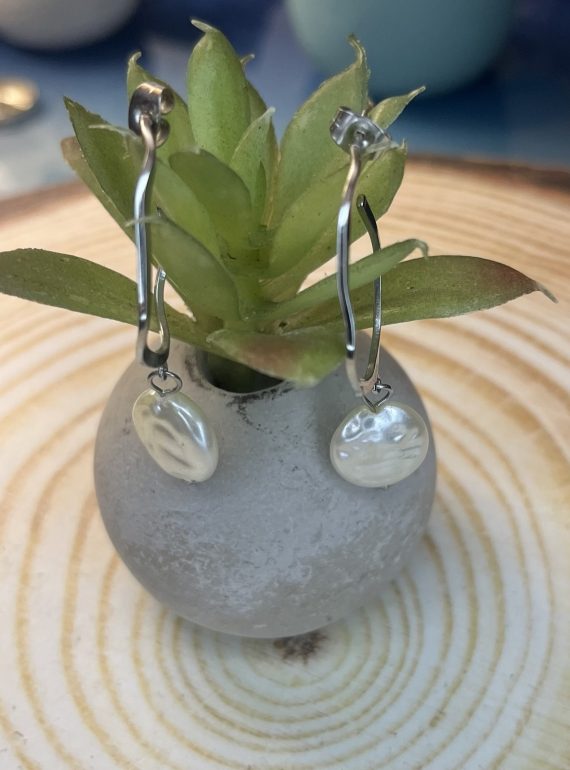 ✨ UShine.gr: Ατσάλινα σκουλαρίκια κρίκοι με φυσική πέρλα (ασημί) No 1379