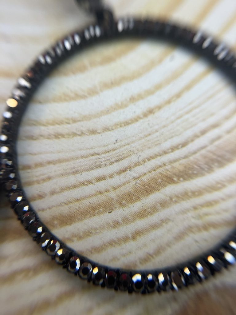 ✨ UShine.gr: Statement σκουλαρίκια κρίκοι με μαύρους κρυστάλλους No 1381