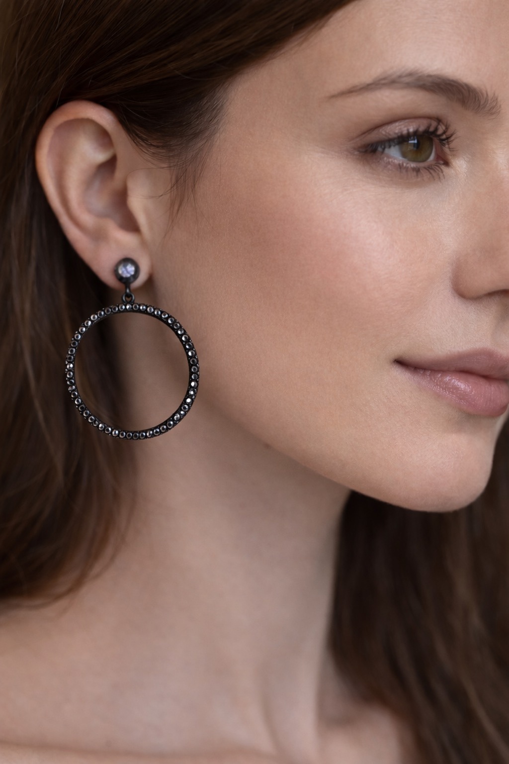 ✨ UShine.gr: Statement σκουλαρίκια κρίκοι με μαύρους κρυστάλλους No 1381