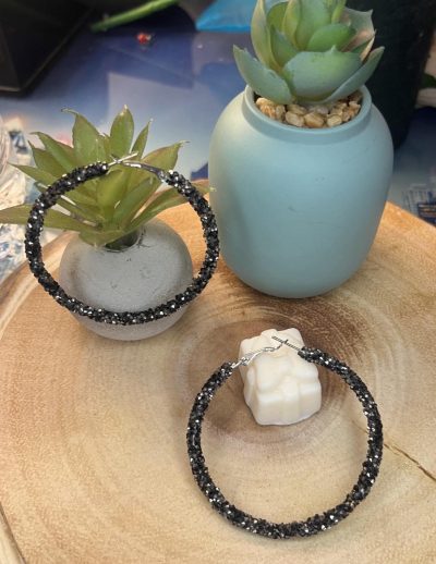 ✨ UShine.gr: Statement σκουλαρίκια κρίκοι με μαύρες κρυστάλλινες λεπτομέρειες No 1383