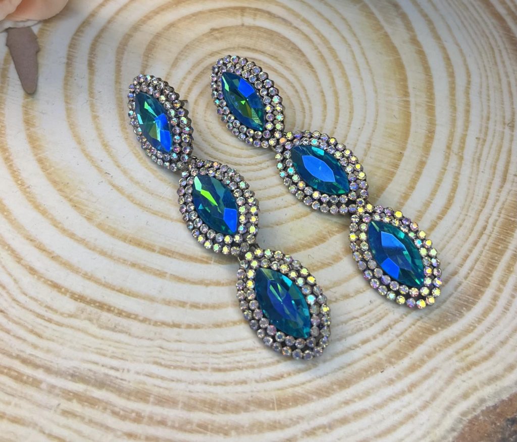 ✨ UShine.gr: Χειροποίητα statement σκουλαρίκια με μπλε κρυστάλλους & λαμπερές λεπτομέρειες No 1387