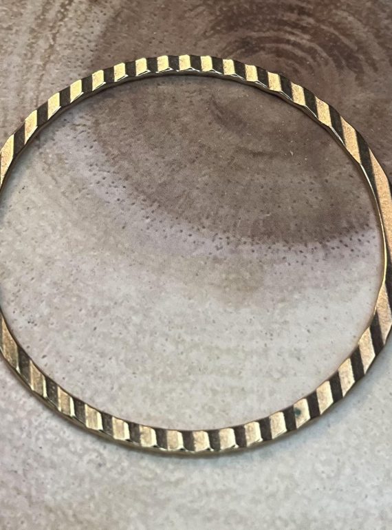 ✨ UShine.gr: Ατσάλινα σκουλαρίκια κρίκοι με ανάγλυφη υφή No 1389