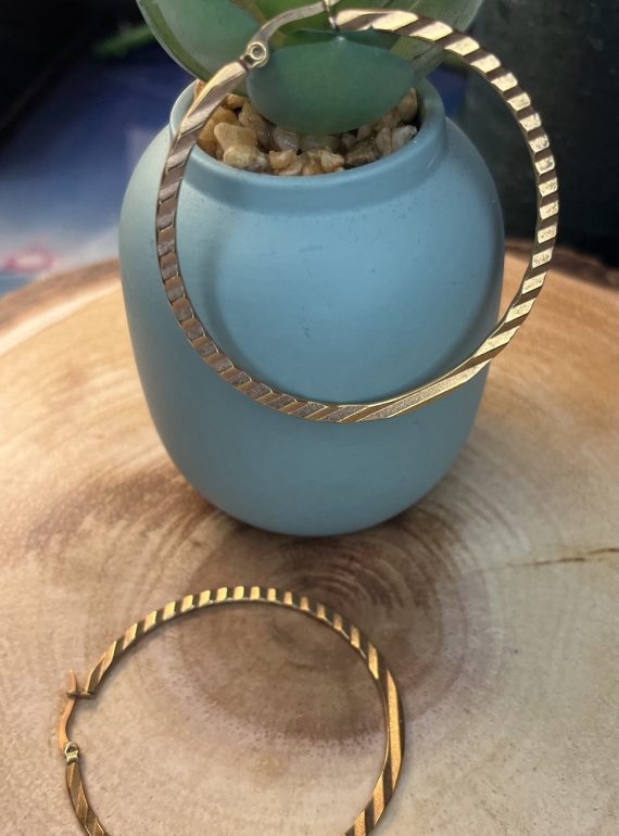 ✨ UShine.gr: Ατσάλινα σκουλαρίκια κρίκοι με ανάγλυφη υφή No 1389