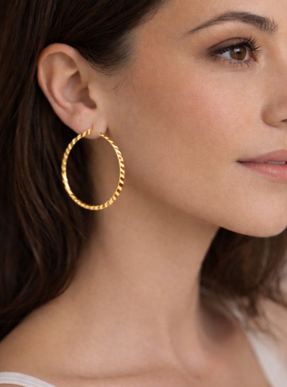 ✨ UShine.gr: Ατσάλινα σκουλαρίκια κρίκοι με ανάγλυφη υφή No 1389