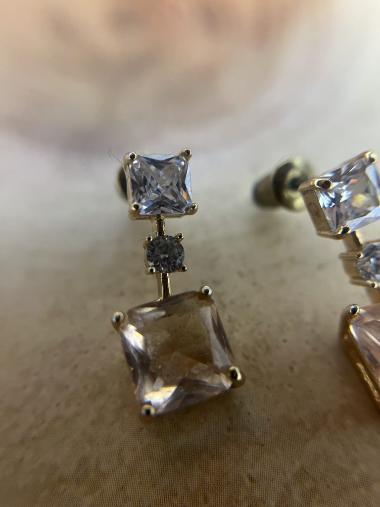 ✨ UShine.gr: Ατσάλινα statement σκουλαρίκια με γεωμετρικούς κρυστάλλους (χρυσό) No 1390