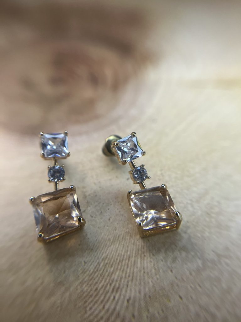 ✨ UShine.gr: Ατσάλινα statement σκουλαρίκια με γεωμετρικούς κρυστάλλους (χρυσό) No 1390