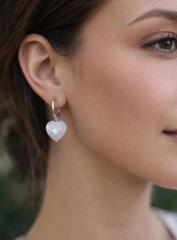 ✨ UShine.gr: Ατσάλινα σκουλαρίκια κρίκοι με καρδιά κρυστάλλου (ιριδίζον λευκό) No 1396