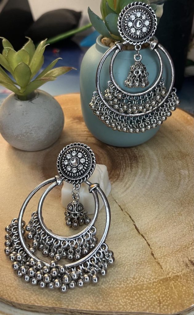 ✨ UShine.gr: Ατσάλινα σκουλαρίκια boho πολυεπίπεδα με ανάγλυφο μοτίφ (ασημί) No 1404