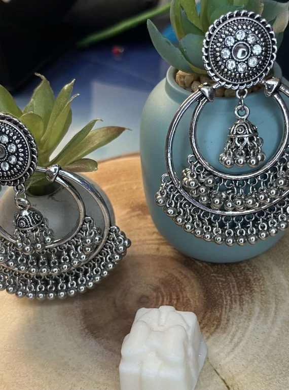 ✨ UShine.gr: Ατσάλινα σκουλαρίκια boho πολυεπίπεδα με ανάγλυφο μοτίφ (ασημί) No 1404