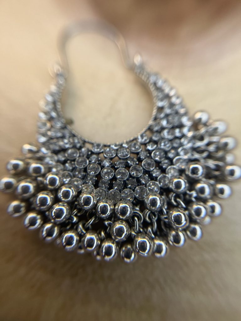 ✨ UShine.gr: Ατσάλινα σκουλαρίκια boho crescent με κρύσταλλα & μεταλλικές μπίλιες (ασημί) No 1407