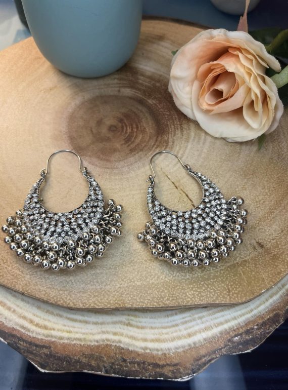 ✨ UShine.gr: Ατσάλινα σκουλαρίκια boho crescent με κρύσταλλα & μεταλλικές μπίλιες (ασημί) No 1407