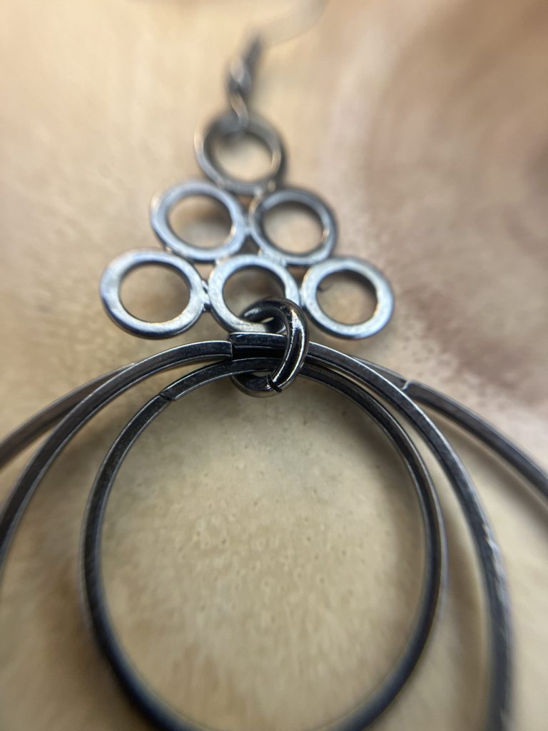 ✨ UShine.gr: Ατσάλινα σκουλαρίκια γεωμετρικά με πολλαπλούς κρίκους (ασημί) No 1410