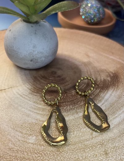 ✨ UShine.gr: Ατσάλινα σκουλαρίκια statement με χρυσό οργανικό μοτίφ No 1413