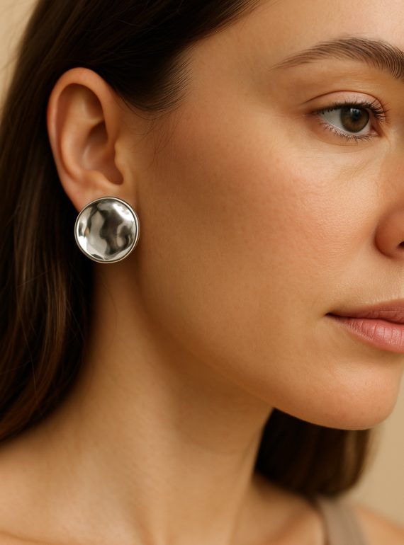 ✨ UShine.gr: Ατσάλινα σκουλαρίκια καρφωτά με οργανικό κυματιστό δίσκο (ασημί) No 1418