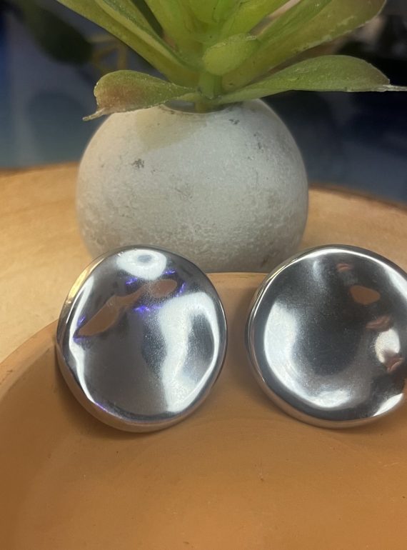 ✨ UShine.gr: Ατσάλινα σκουλαρίκια καρφωτά με οργανικό κυματιστό δίσκο (ασημί) No 1418