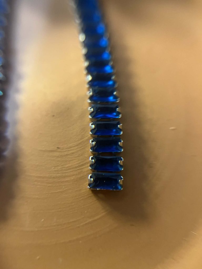 ✨ UShine.gr: Ατσάλινα σκουλαρίκια γραμμικά με μπλε κρύσταλλα (royal blue) No 1421