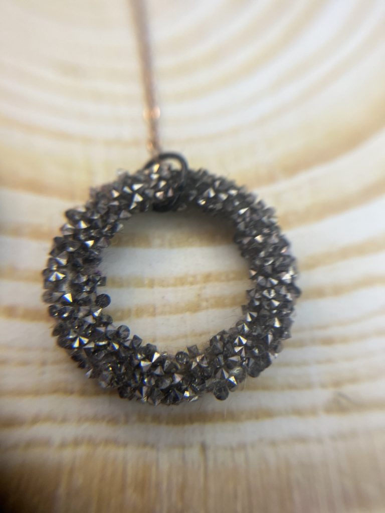 ✨ UShine.gr: Ατσάλινα Μακριά Σκουλαρίκια Κρίκοι με Σκούρα Κρύσταλλα No 1428