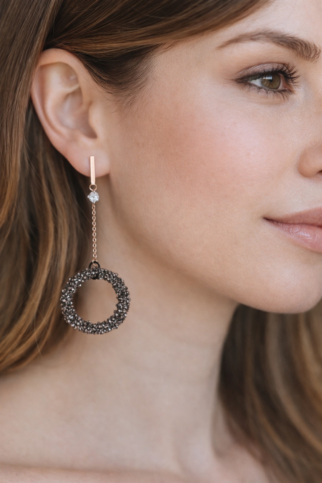 ✨ UShine.gr: Ατσάλινα Μακριά Σκουλαρίκια Κρίκοι με Σκούρα Κρύσταλλα No 1428