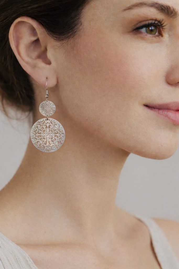 ✨ UShine.gr: Ατσάλινα σκουλαρίκια διπλού κύκλου με φιλιγκράν μοτίβο No 1431