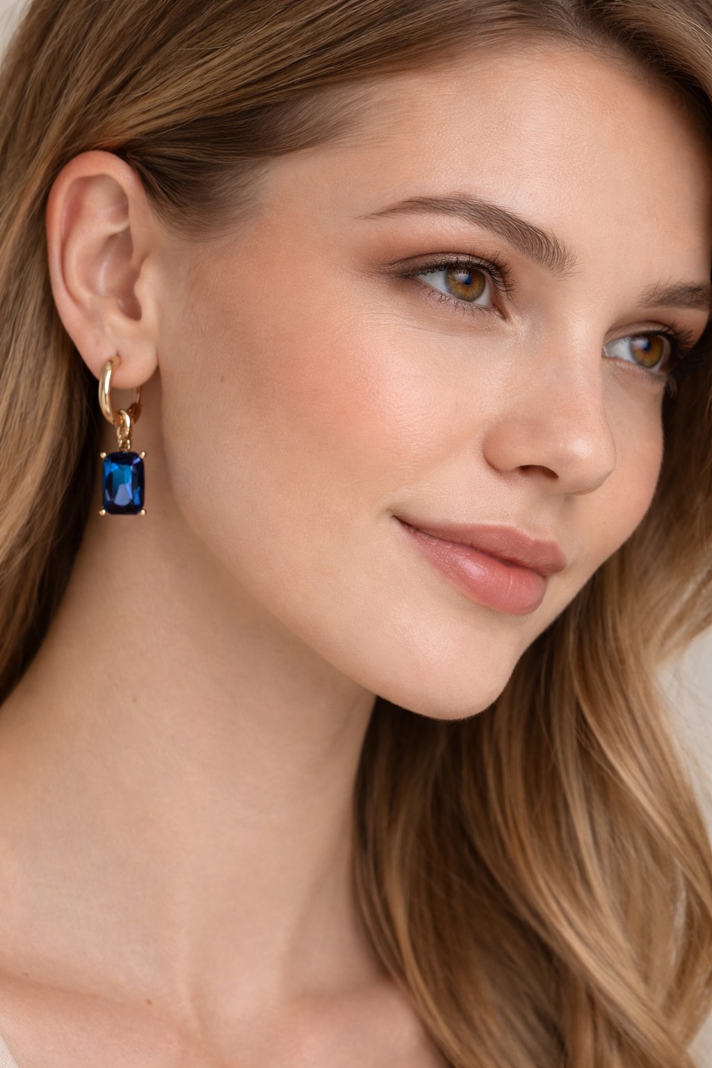 ✨ UShine.gr: Ατσάλινα Σκουλαρίκια με Μπλε Ορθογώνια Πέτρα σε Χρυσή Βάση No 1437