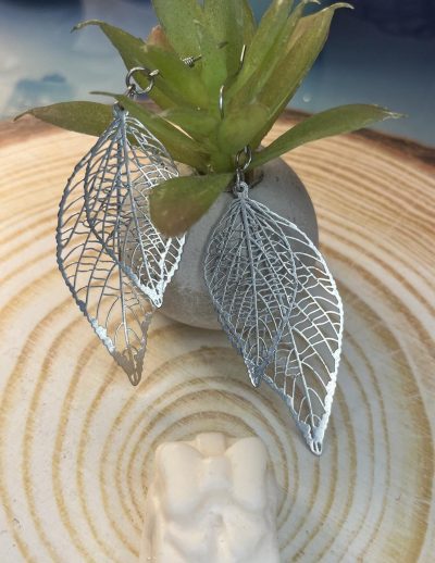 ✨ UShine.gr: Ατσάλινα σκουλαρίκια φύλλο με filigree σχέδιο σε ασημί No 1444