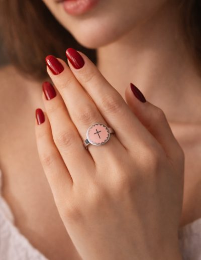 ✨ UShine.gr:Ατσάλινο Δαχτυλίδι με Ροζ Σμάλτο & Σταυρό No 1446