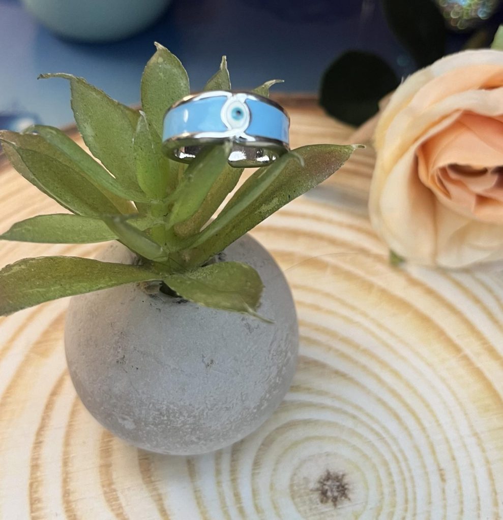 ✨ UShine.gr: Ατσάλινο δαχτυλίδι με γαλάζιο σμάλτο & μάτι προστασίας No 1447