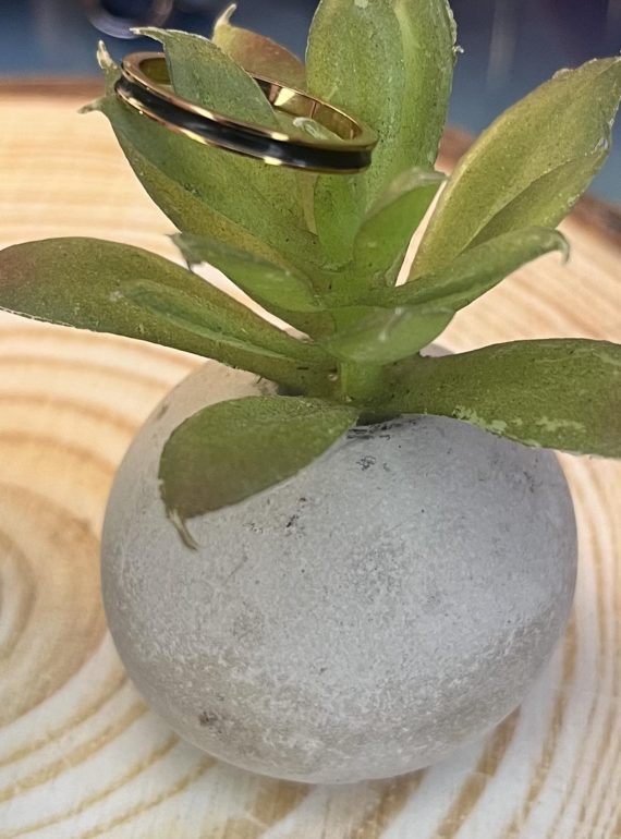 ✨ UShine.gr: Ατσάλινο Οβάλ Δαχτυλίδι με Μαύρο Σμάλτο No 1454