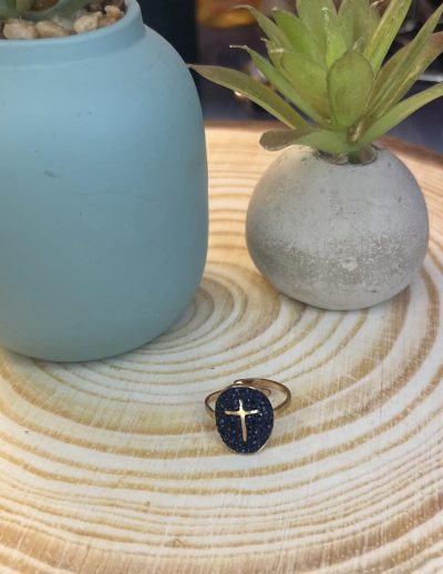 ✨ UShine.gr: Ατσάλινο δαχτυλίδι οβάλ με σταυρό & μπλε κρύσταλλο No 1455