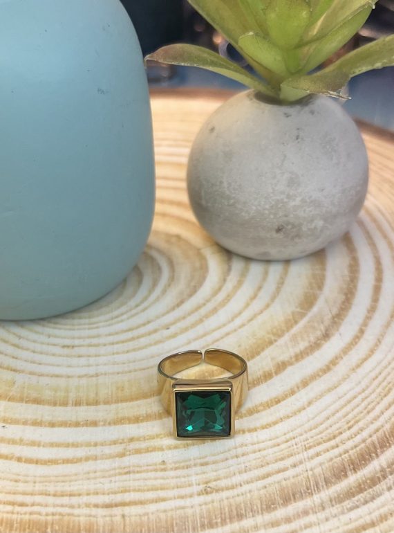 ✨ UShine.gr: Ατσάλινο δαχτυλίδι square με πράσινη πέτρα No 1458