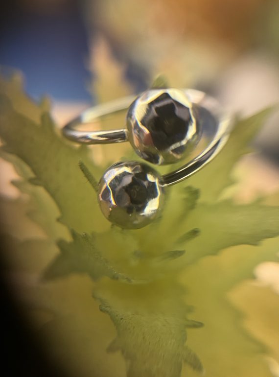 ✨ UShine.gr: Ατσάλινο Δαχτυλίδι Διπλή Σφαίρα σε Ασημί Απόχρωση No 3002