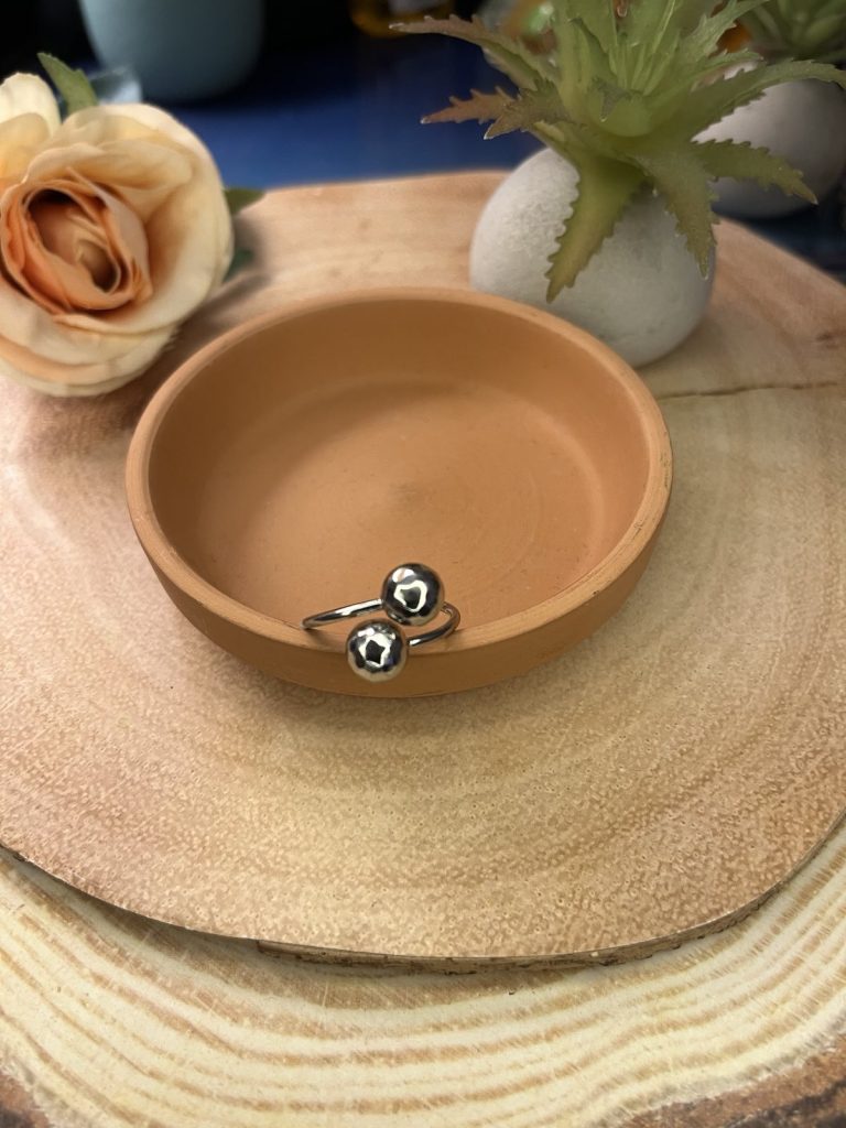 ✨ UShine.gr: Ατσάλινο Δαχτυλίδι Διπλή Σφαίρα σε Ασημί Απόχρωση No 3002