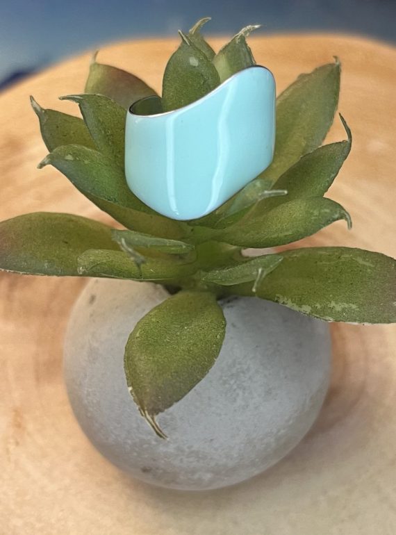 ✨ UShine.gr: Ατσάλινο Δαχτυλίδι με Κυματιστό Σχέδιο σε Γαλάζιο Σμάλτο No 3003