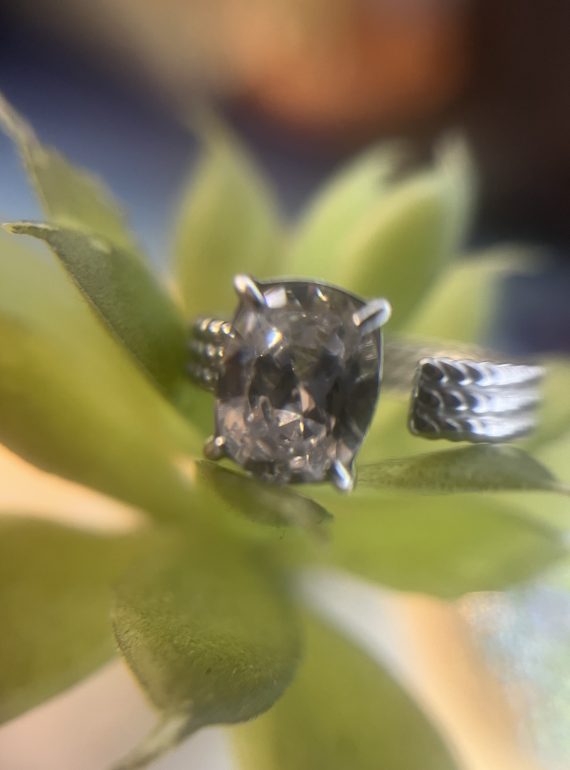 ✨ UShine.gr: Ατσάλινο Δαχτυλίδι Solitaire με Πλεκτή Βάση & Ζιργκόν No 3004