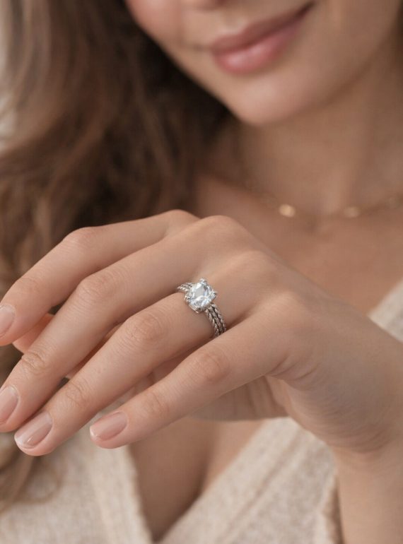 ✨ UShine.gr: Ατσάλινο Δαχτυλίδι Solitaire με Πλεκτή Βάση & Ζιργκόν No 3004