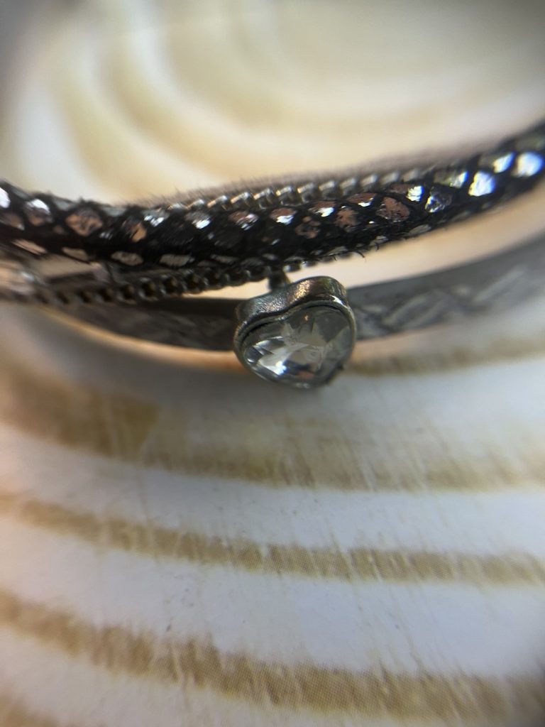 ✨ UShine.gr: Γυναικείο βραχιόλι πολλαπλών σειρών με καρδιά & διακοσμητικά στοιχεία No 1502